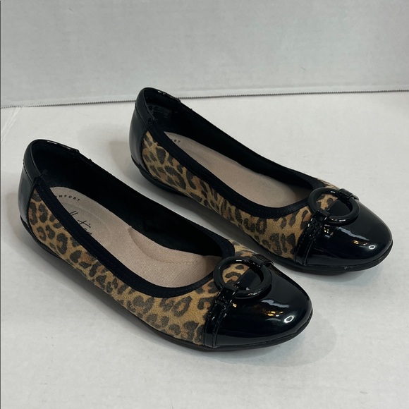 Shoes - Leopard Print Women's Flats with Black Accents